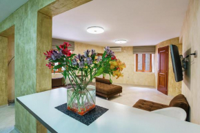 Cinnamon Apartment